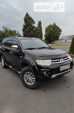 Внедорожник / Кроссовер Mitsubishi Pajero Sport 2013 в Благовещенском