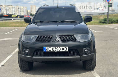 Внедорожник / Кроссовер Mitsubishi Pajero Sport 2011 в Ирпене