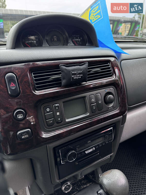 Позашляховик / Кросовер Mitsubishi Pajero Sport 2002 в Одесі