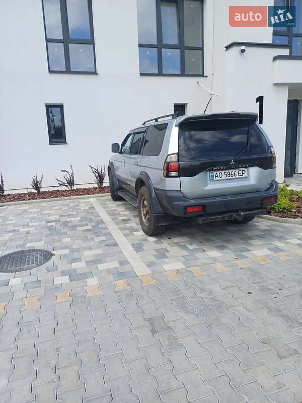Внедорожник / Кроссовер Mitsubishi Pajero Sport 2005 в Рахове