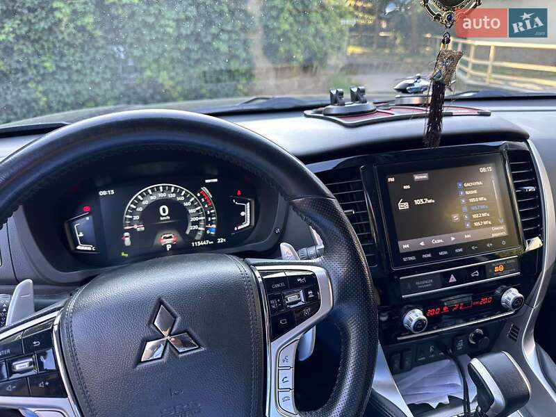 Внедорожник / Кроссовер Mitsubishi Pajero Sport 2021 в Ровно