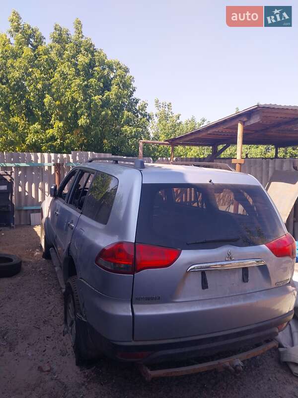 Внедорожник / Кроссовер Mitsubishi Pajero Sport 2013 в Изюме