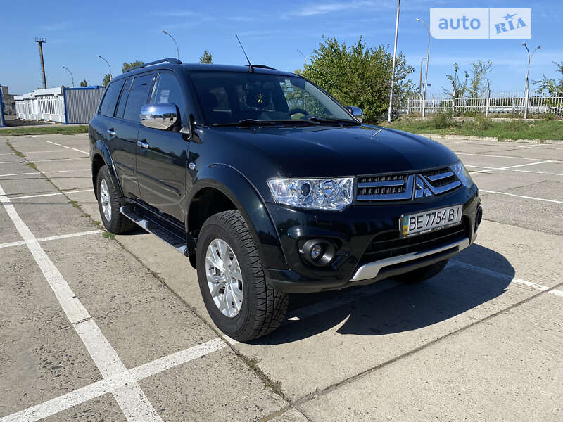 Mitsubishi Pajero Sport 2013