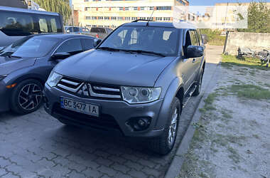 Позашляховик / Кросовер Mitsubishi Pajero Sport 2014 в Львові