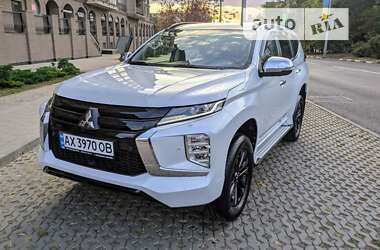 Позашляховик / Кросовер Mitsubishi Pajero Sport 2021 в Києві