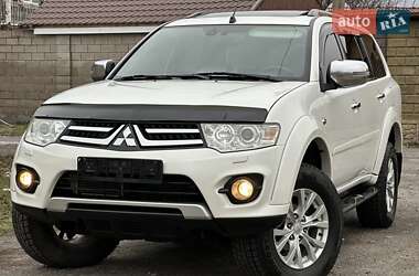 Позашляховик / Кросовер Mitsubishi Pajero Sport 2014 в Кам'янському