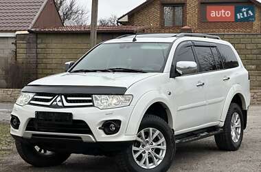 Позашляховик / Кросовер Mitsubishi Pajero Sport 2014 в Кам'янському