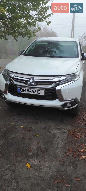 Mitsubishi Pajero Sport 2016