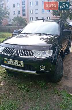 Позашляховик / Кросовер Mitsubishi Pajero Sport 2011 в Львові