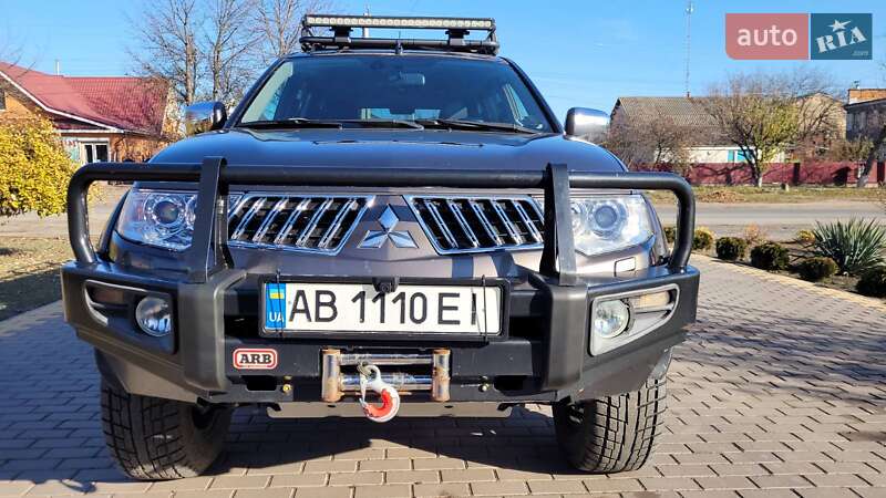 Mitsubishi Pajero Sport 2011