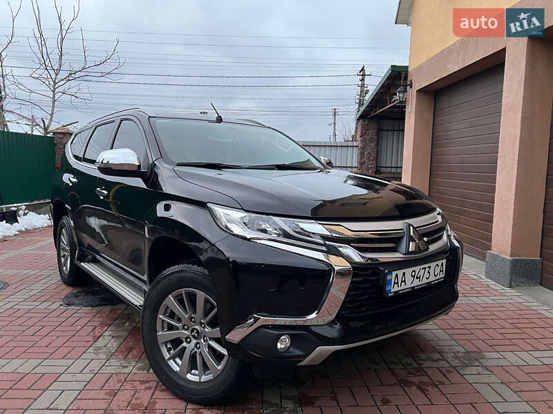 Внедорожник / Кроссовер Mitsubishi Pajero Sport 2019 в Киеве