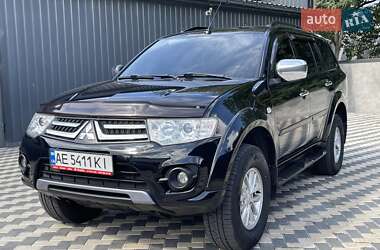 Позашляховик / Кросовер Mitsubishi Pajero Sport 2015 в Миколаєві