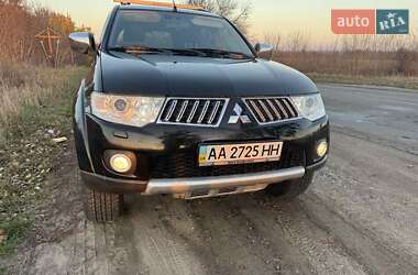 Внедорожник / Кроссовер Mitsubishi Pajero Sport 2012 в Киеве