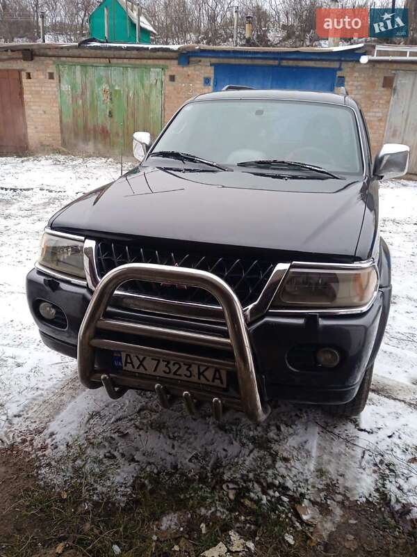 Mitsubishi Pajero Sport 2001