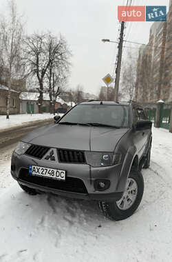 Позашляховик / Кросовер Mitsubishi Pajero Sport 2012 в Харкові