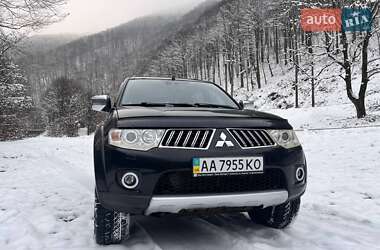 Позашляховик / Кросовер Mitsubishi Pajero Sport 2011 в Сваляві