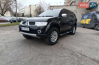 Позашляховик / Кросовер Mitsubishi Pajero Sport 2010 в Запоріжжі