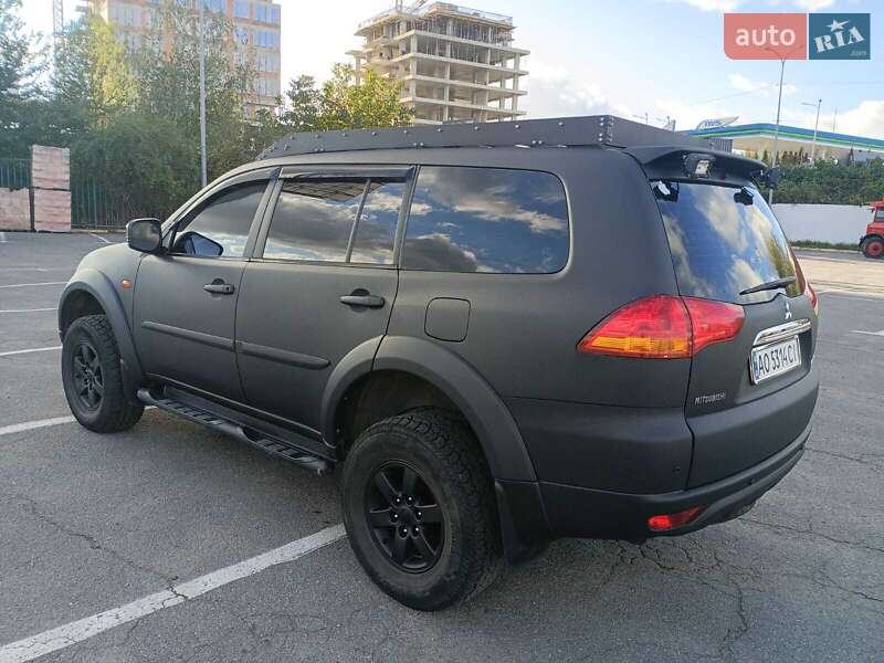 Внедорожник / Кроссовер Mitsubishi Pajero Sport 2010 в Ужгороде
