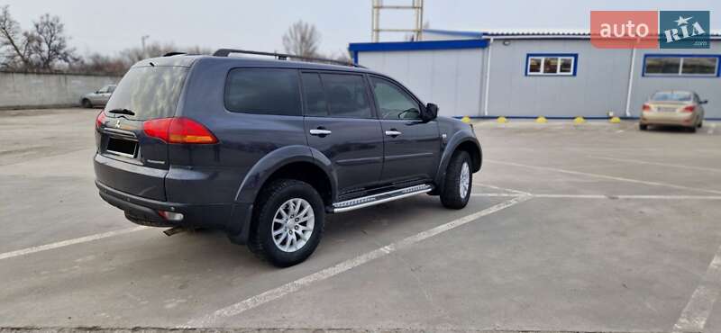 Внедорожник / Кроссовер Mitsubishi Pajero Sport 2012 в Кременчуге