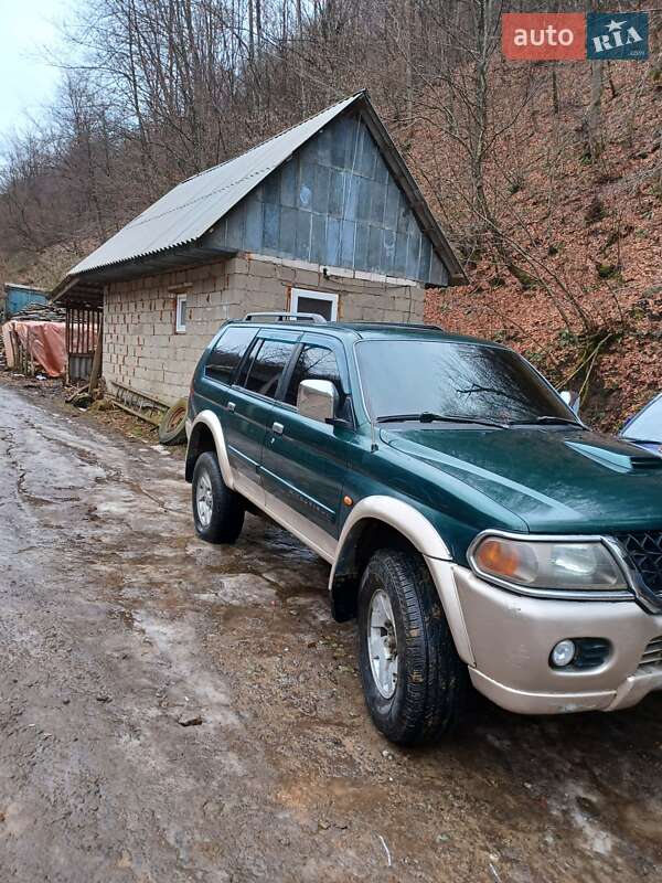 Внедорожник / Кроссовер Mitsubishi Pajero Sport 2000 в Тячеве