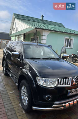 Позашляховик / Кросовер Mitsubishi Pajero Sport 2011 в Березному