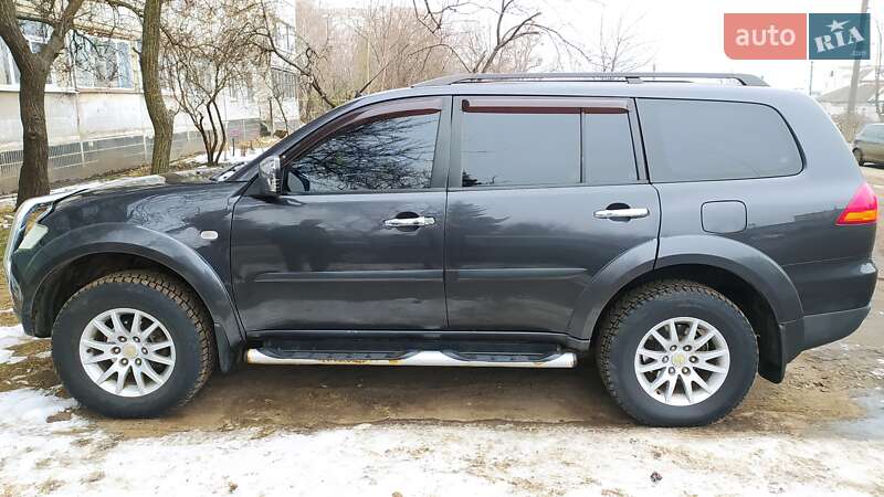 Позашляховик / Кросовер Mitsubishi Pajero Sport 2010 в Сумах