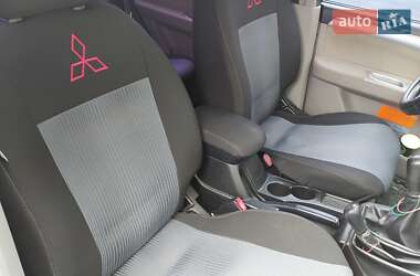 Внедорожник / Кроссовер Mitsubishi Pajero Sport 2010 в 