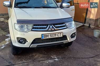 Внедорожник / Кроссовер Mitsubishi Pajero Sport 2014 в 
