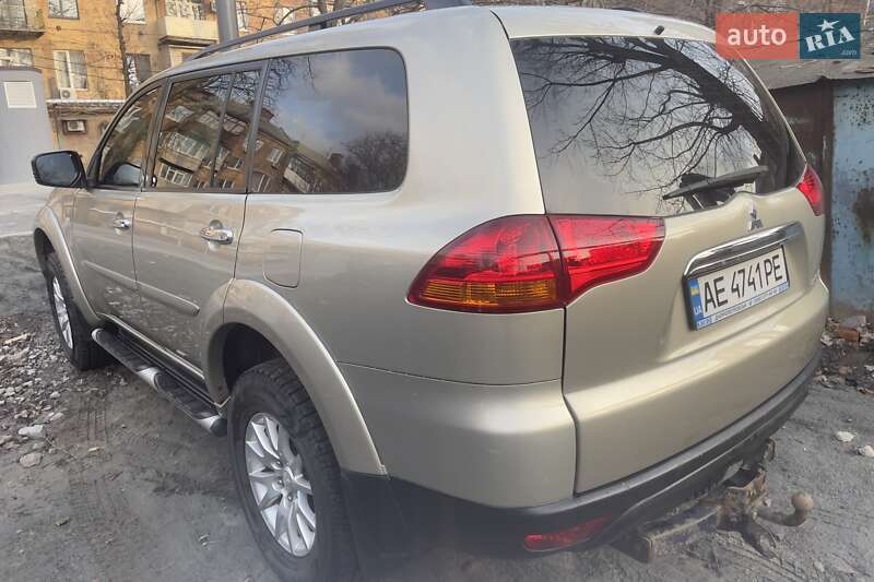 Внедорожник / Кроссовер Mitsubishi Pajero Sport 2012 в Днепре