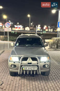 Внедорожник / Кроссовер Mitsubishi Pajero Sport 2006 в 