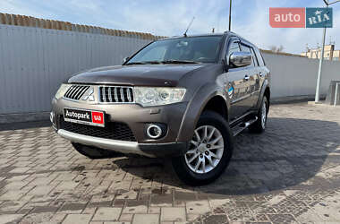 Позашляховик / Кросовер Mitsubishi Pajero Sport 2012 в Запоріжжі