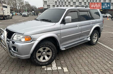 Внедорожник / Кроссовер Mitsubishi Pajero Sport 2006 в 
