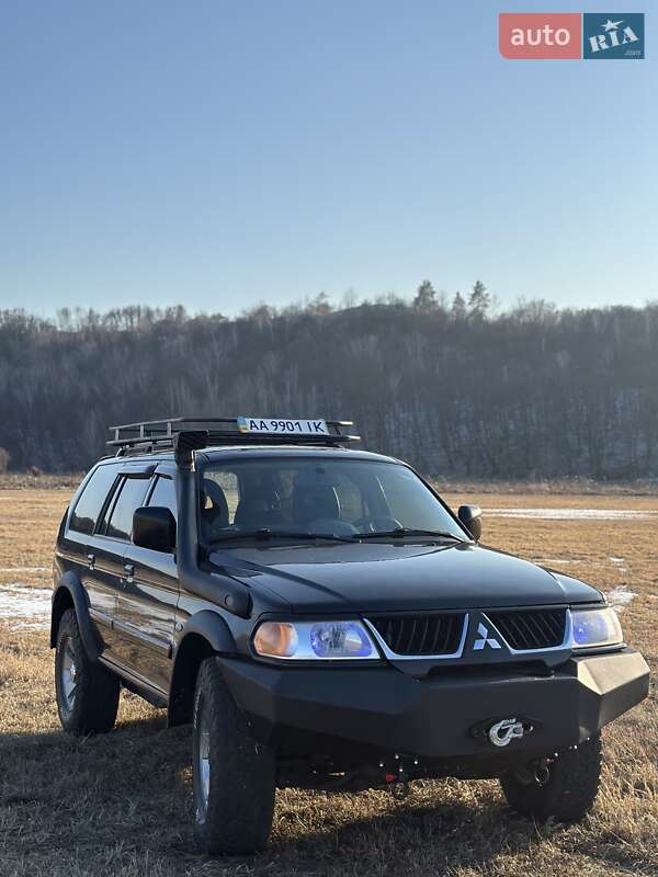 Внедорожник / Кроссовер Mitsubishi Pajero Sport 2008 в 