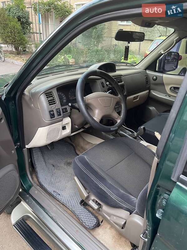 Позашляховик / Кросовер Mitsubishi Pajero Sport 2000 в Харкові