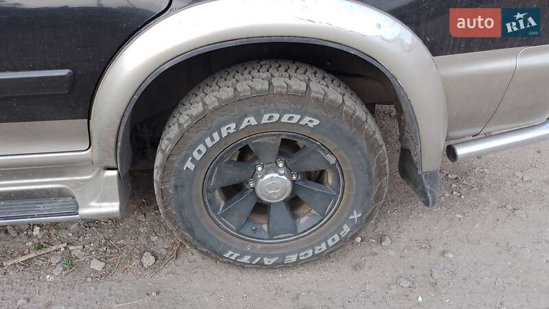 Внедорожник / Кроссовер Mitsubishi Pajero Sport 2004 в Лубнах