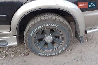 Внедорожник / Кроссовер Mitsubishi Pajero Sport 2004 в 