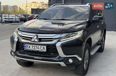 Внедорожник / Кроссовер Mitsubishi Pajero Sport 2017 в 