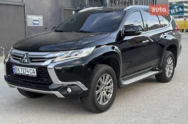 Внедорожник / Кроссовер Mitsubishi Pajero Sport 2017 в 