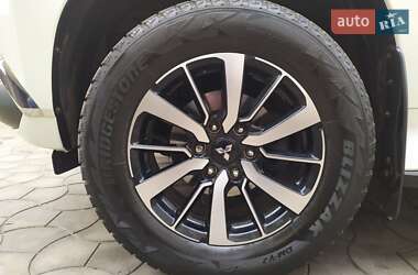 Внедорожник / Кроссовер Mitsubishi Pajero Sport 2016 в 