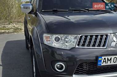 Позашляховик / Кросовер Mitsubishi Pajero Sport 2011 в 