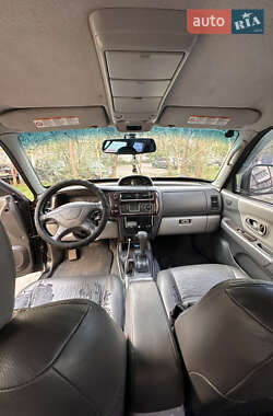 Позашляховик / Кросовер Mitsubishi Pajero Sport 2004 в 