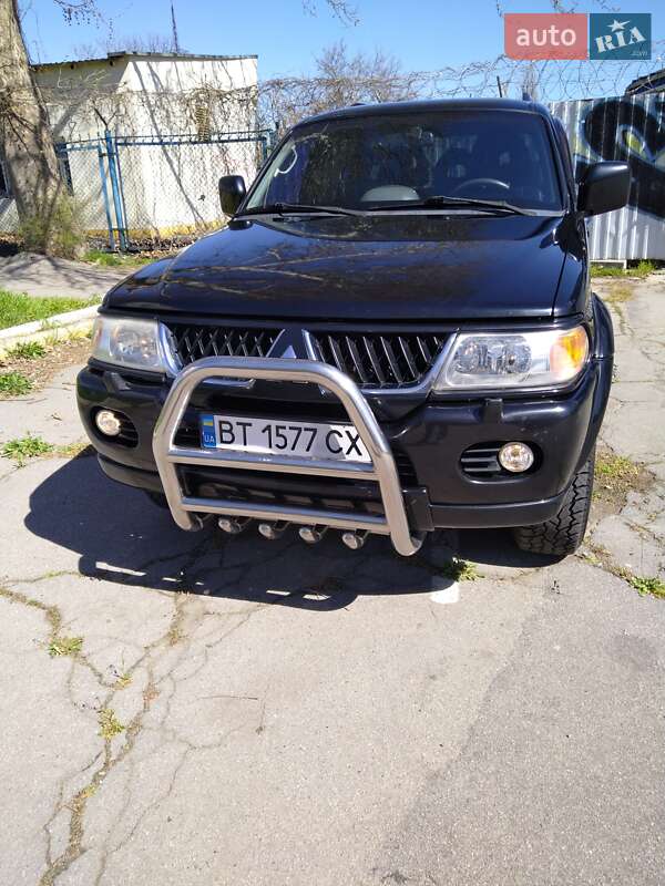 Внедорожник / Кроссовер Mitsubishi Pajero Sport 2007 в 