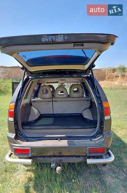 Позашляховик / Кросовер Mitsubishi Pajero Sport 2001 в 