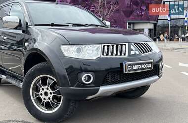 Внедорожник / Кроссовер Mitsubishi Pajero Sport 2011 в 