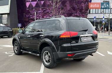 Внедорожник / Кроссовер Mitsubishi Pajero Sport 2011 в 