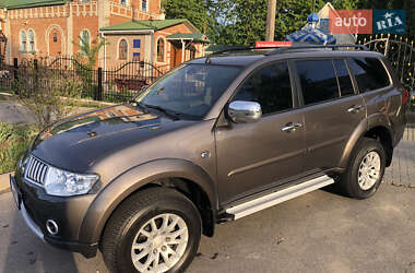 Внедорожник / Кроссовер Mitsubishi Pajero Sport 2013 в 