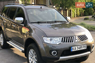 Внедорожник / Кроссовер Mitsubishi Pajero Sport 2013 в 