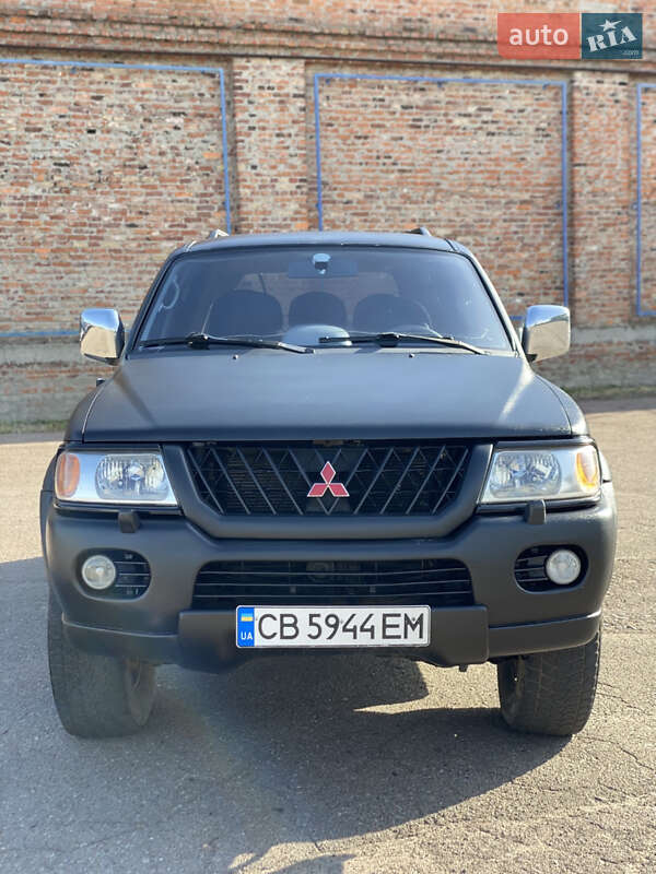 Позашляховик / Кросовер Mitsubishi Pajero Sport 2001 в Києві