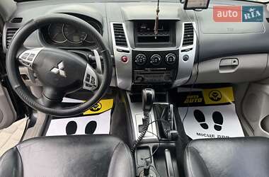 Внедорожник / Кроссовер Mitsubishi Pajero Sport 2011 в 