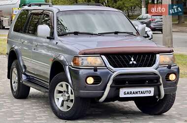 Позашляховик / Кросовер Mitsubishi Pajero Sport 2004 в 